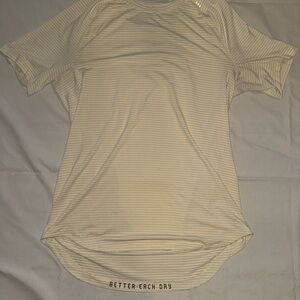 Men’s Lulu License to Train Short-Sleeve Shirt